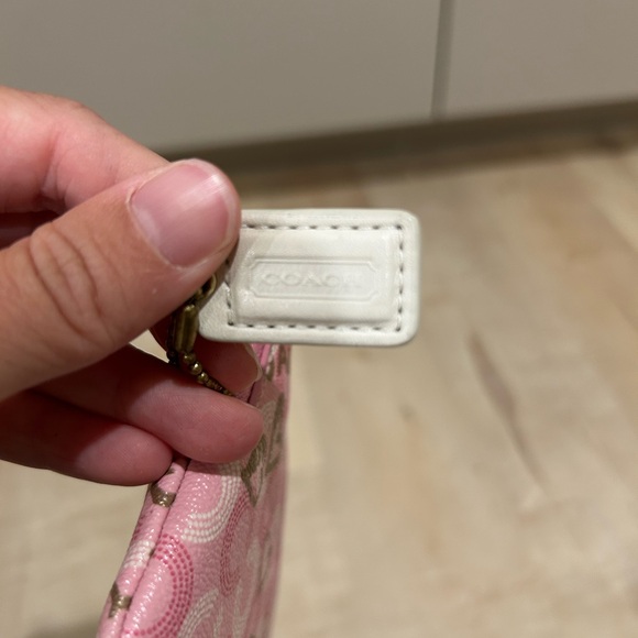 Coach Pink and Gold Case - Picture 3 of 6